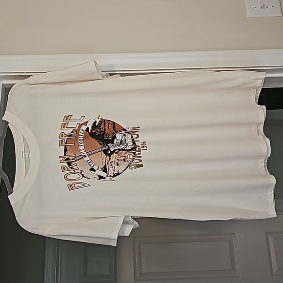 Maurices Born Free oversized ecru cream graphic ss tee, Size XXL - Picture 6 of 15